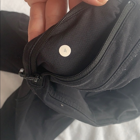 Black Pace Rivals Cropped - Picture 5 of 5